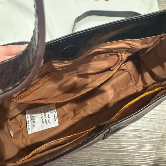 HOBO Render Crossbody Bag - Picture 11 of 13